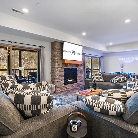 Multiple Arcades-Private Hot Tub-Cmty Indoor Pool-Free Daily Tickets-Water View-Cmty Dog Park Villa